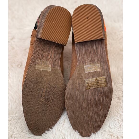 Tiara Los Angeles Topa Embroidered Heel Suede Boots | eBay NEW TIARA Los Angeles Tan Topa Embroidered Suede Ankle Bootie Size 6.5